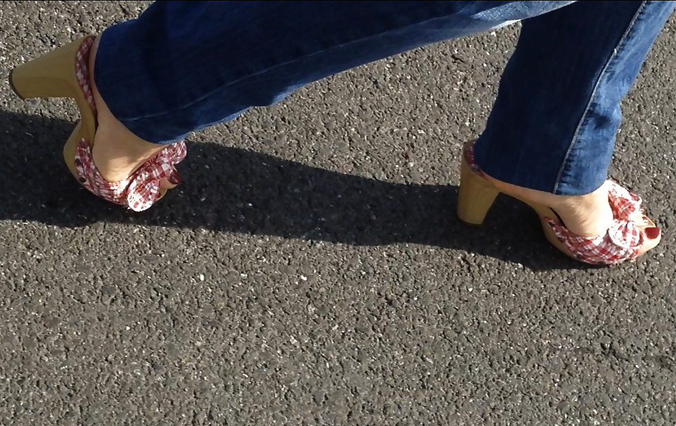 Walking in mules #35030171
