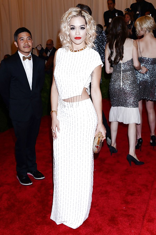 Fotos calientes
 #34435346