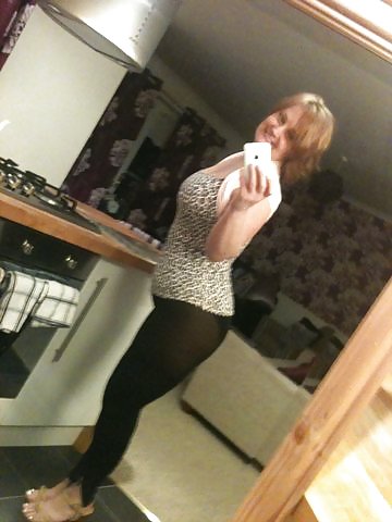 Reifen Zeigt Ihren Heißen Körper Selbst Erschossen #37435671