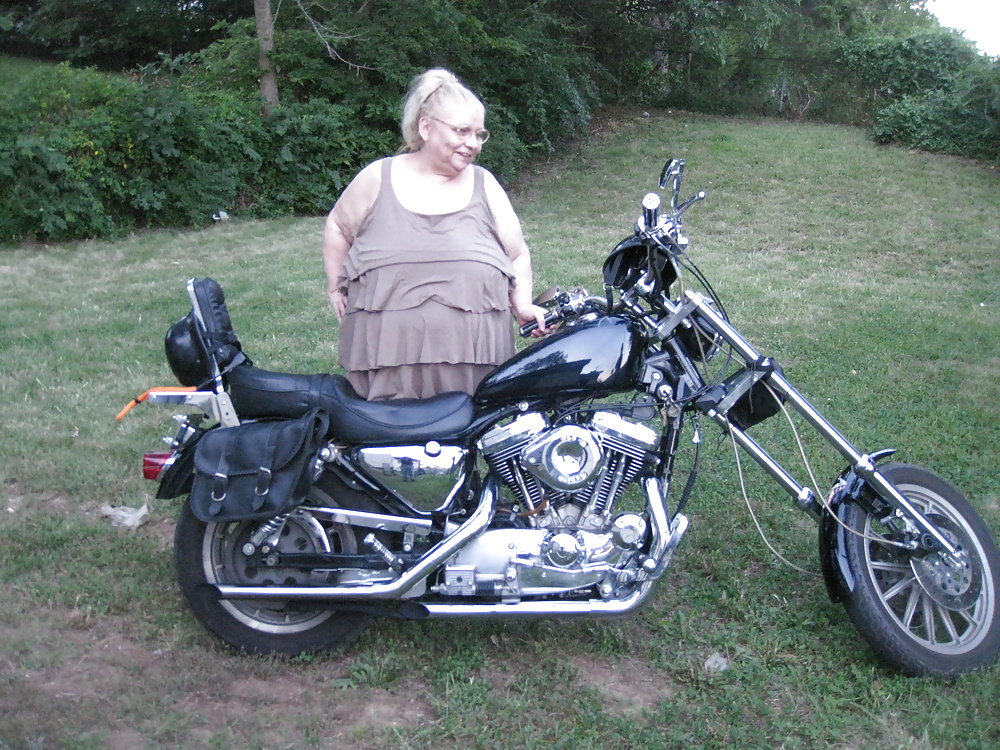 A good frend let me do pics on his bike in my new back yard  #32804157