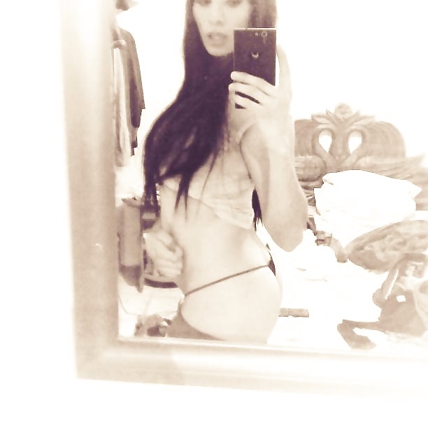 Corrida en mi boca, corrida en mi cara, corrida en mi lengua
 #32976386