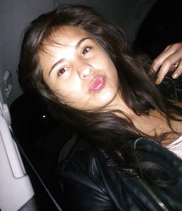 Corrida en mi boca, corrida en mi cara, corrida en mi lengua
 #32976406