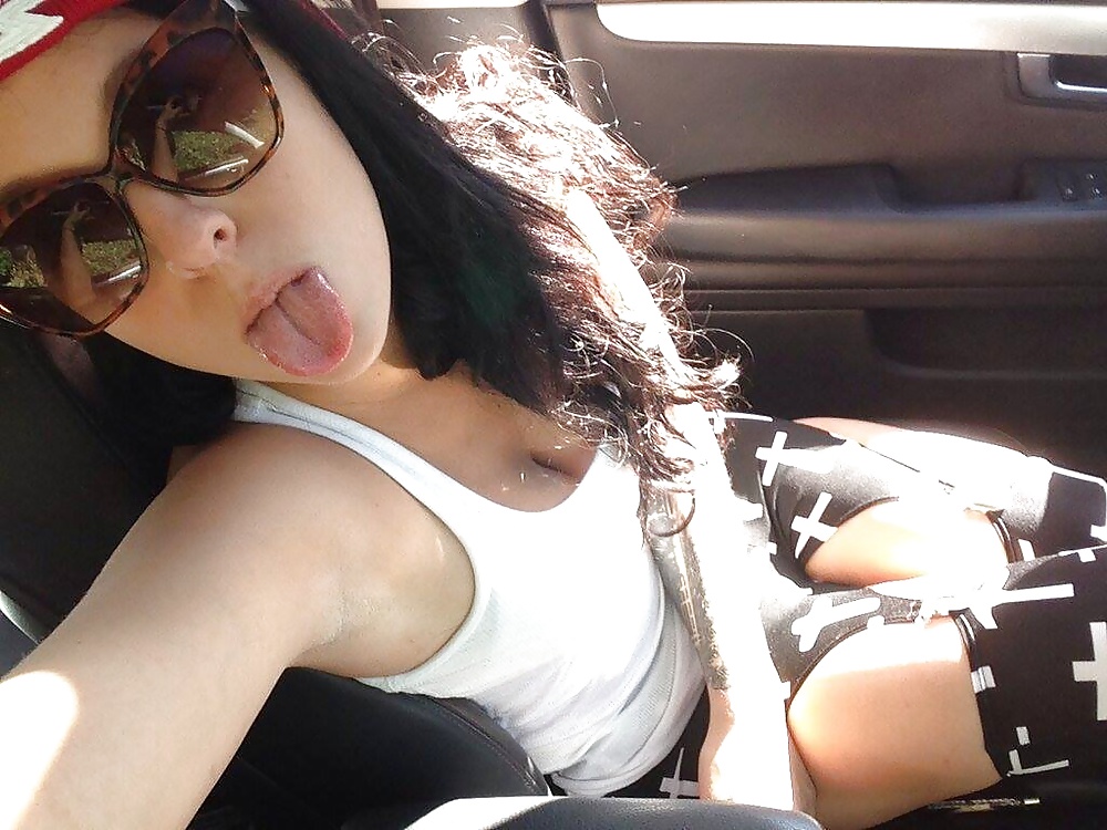 Corrida en mi boca, corrida en mi cara, corrida en mi lengua
 #32976436