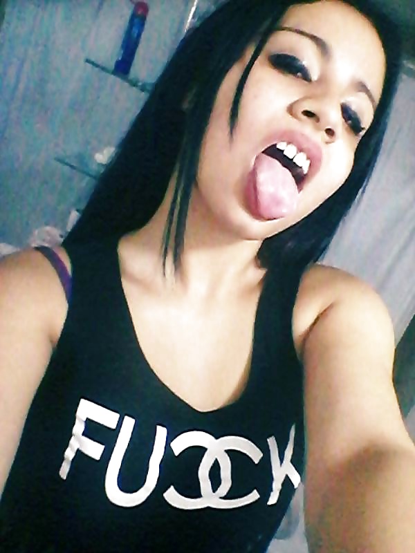 Corrida en mi boca, corrida en mi cara, corrida en mi lengua
 #32976439