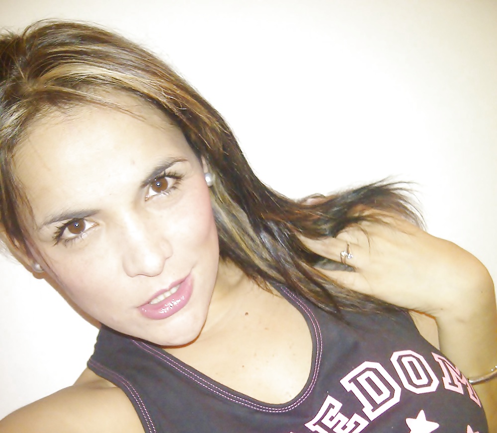 Corrida en mi boca, corrida en mi cara, corrida en mi lengua
 #32976466