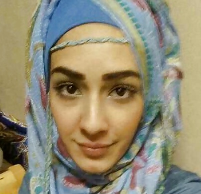 Hijab Cochonne #25997059