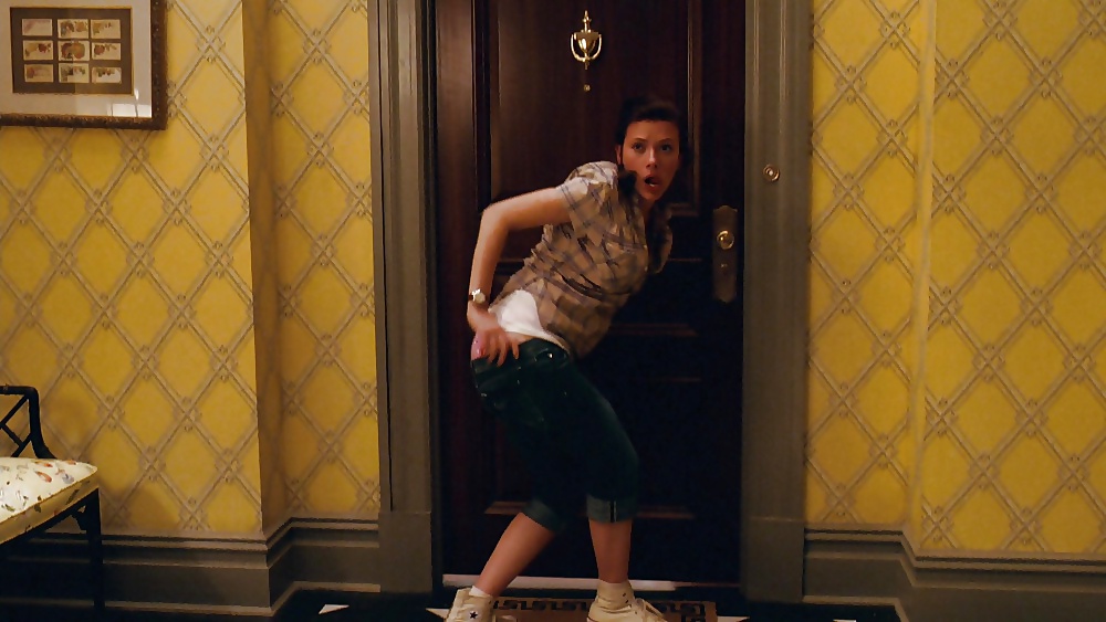 Scarlett johansson oops
 #34111439