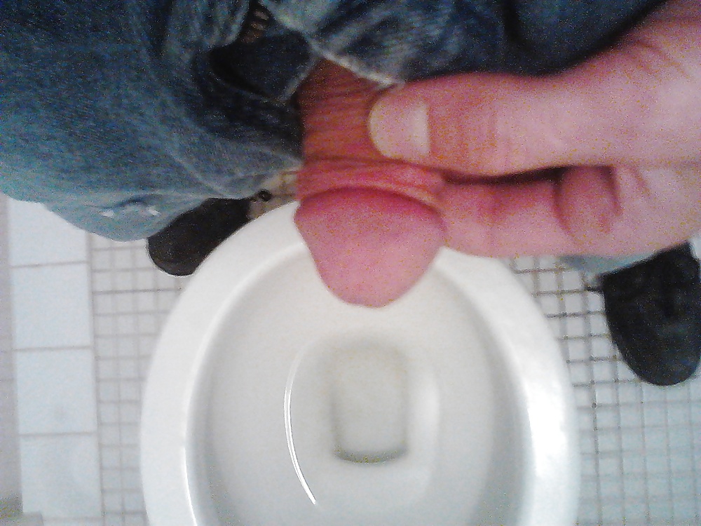 Mein Kleiner Schwanz In öffentliche Toilette #30457908