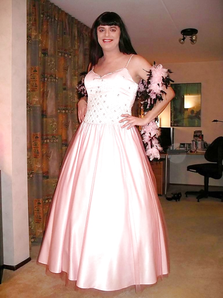 Crossdresser 2
 #38872434