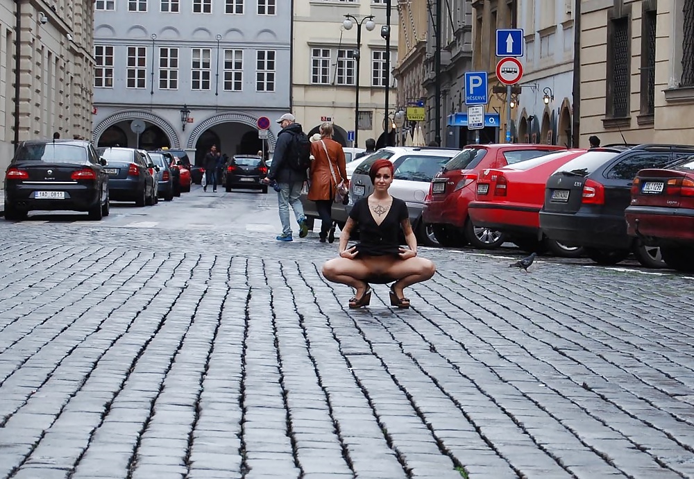 Lulu Öffentlichkeit Nackt In Prag #40655920