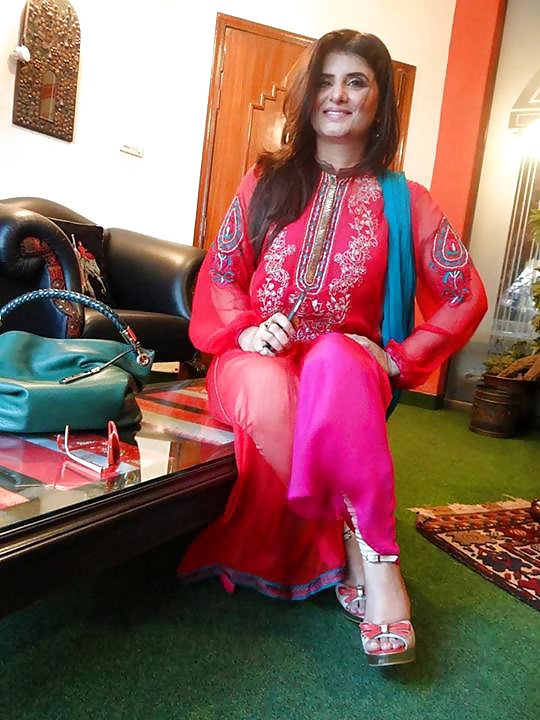 Mein Favorit Paki Milf 3 #33811475