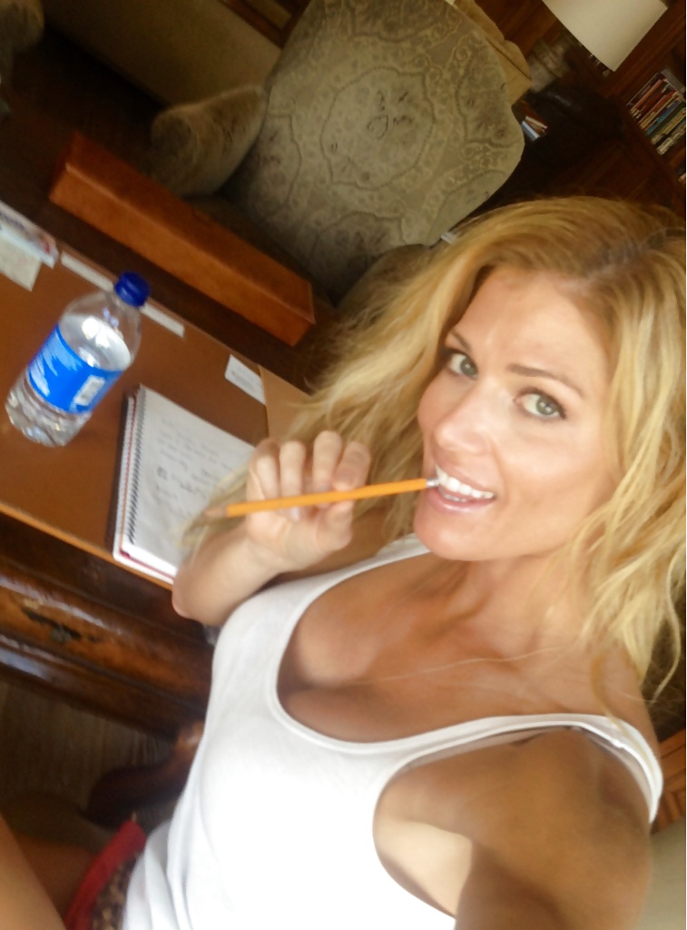 Torrie Wilson - migliore diva del wrestling di sempre
 #36475086