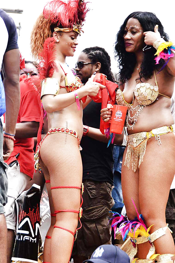 Rihanna festival perizoma, lei è pronta per scopare 2014
 #26925820