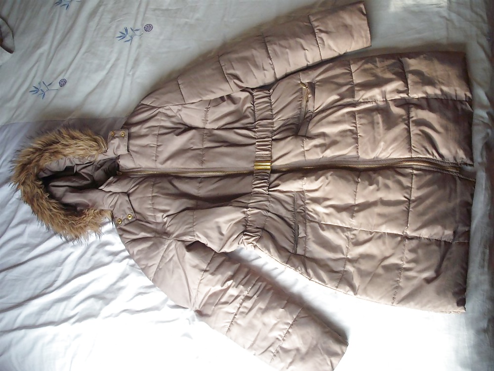 私の妻の友人の冬のコートのパフアコートのジャケットの楽しみ
 #39935354