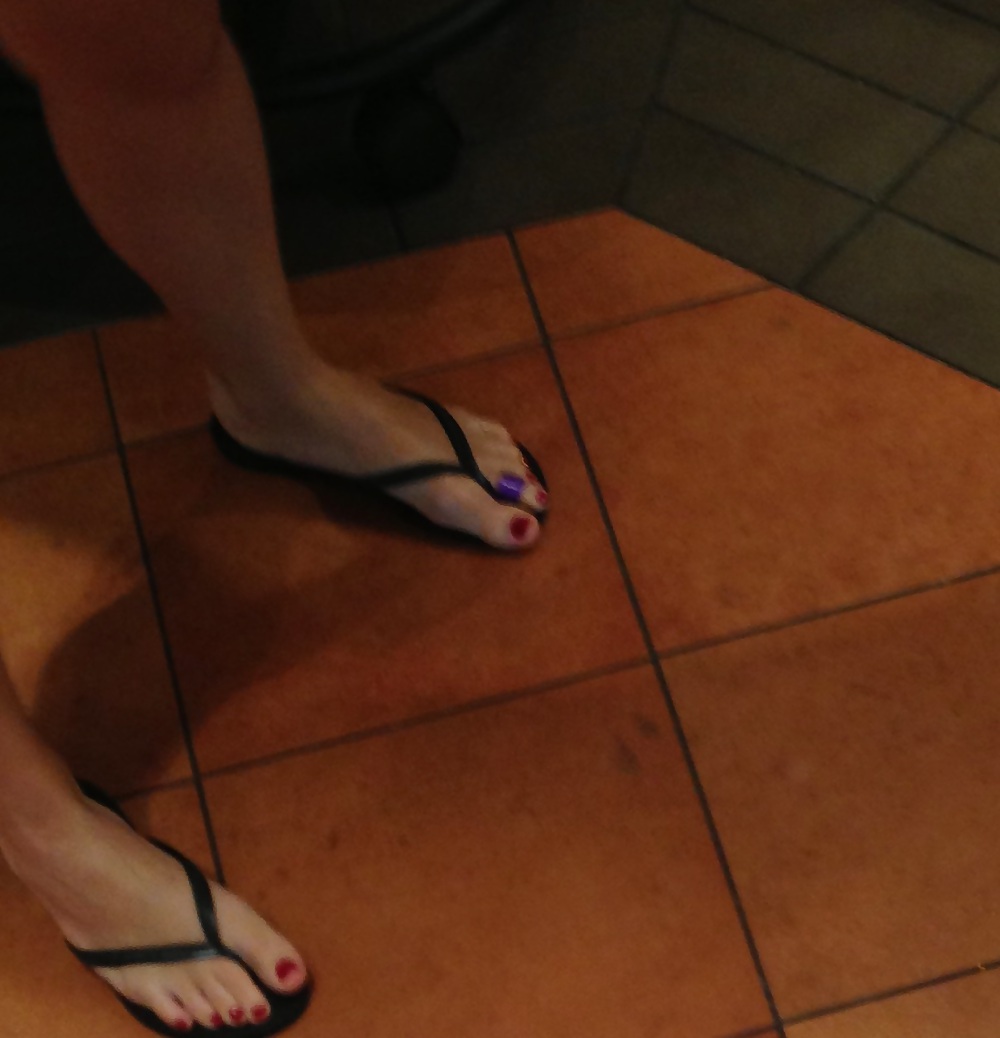 Hot feets in flip flops #37135744