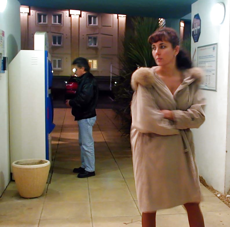 ホテルのB&Bでフラッシュするフランス人ナディーン 2002年
 #24420797
