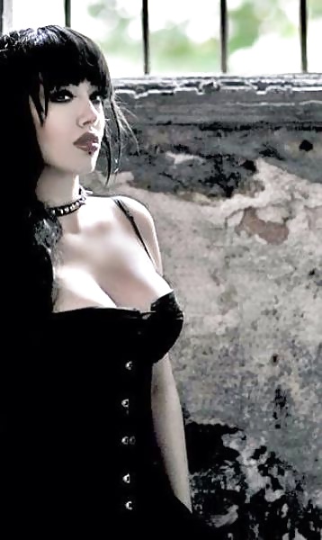 Zuhal sengul
 #39006008