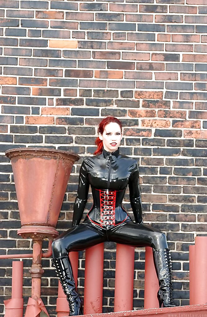 Dominatrix Femdom 2 #27732463