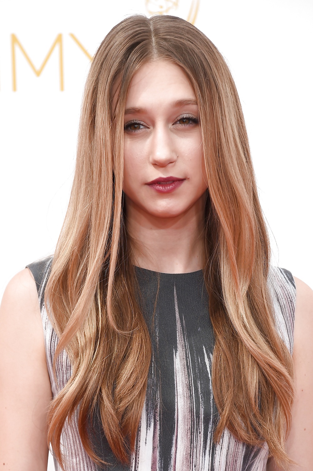 Taissa farmiga en los premios emmy 2014
 #28634071