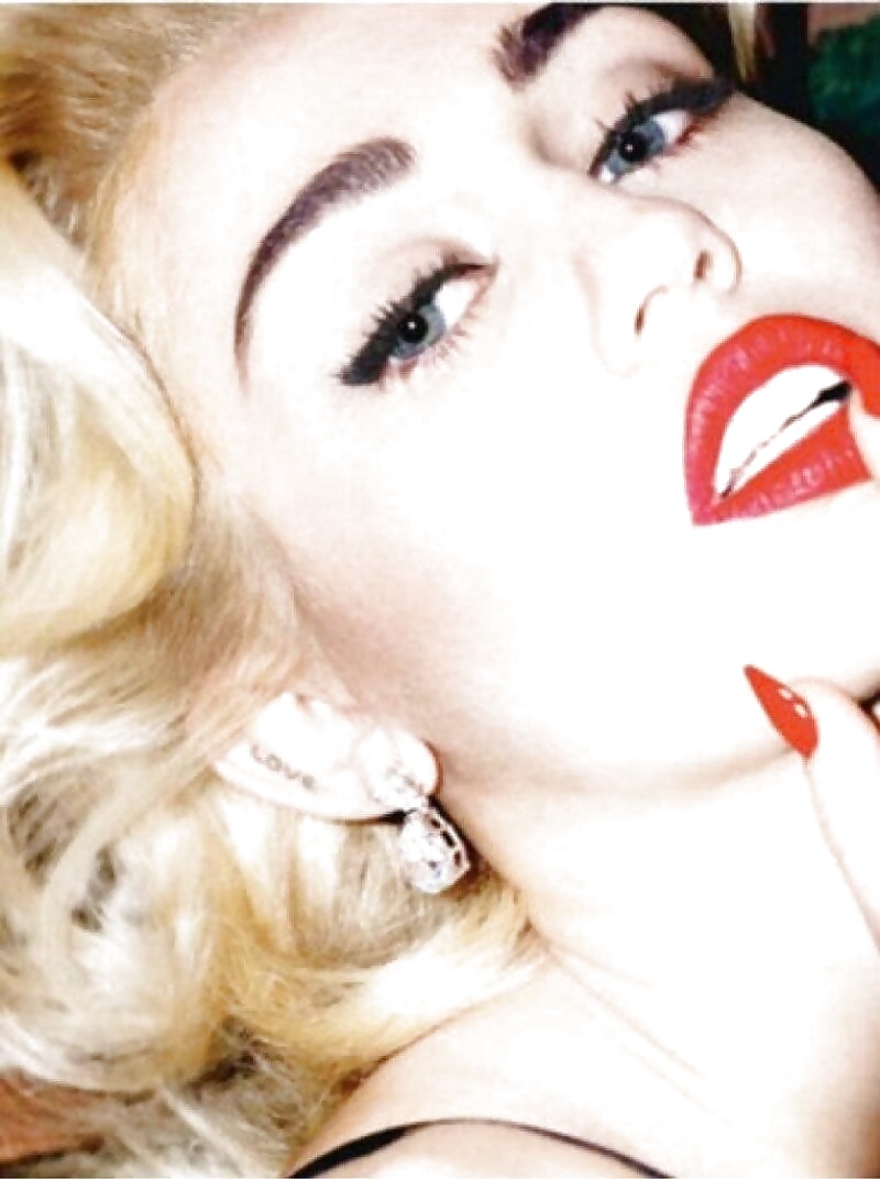 Miley Cyrus Wank Bank 1 #40728711