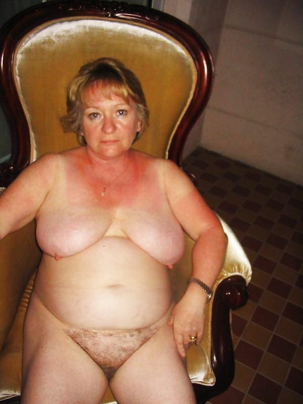 ¡Abuelita galán!
 #25501662