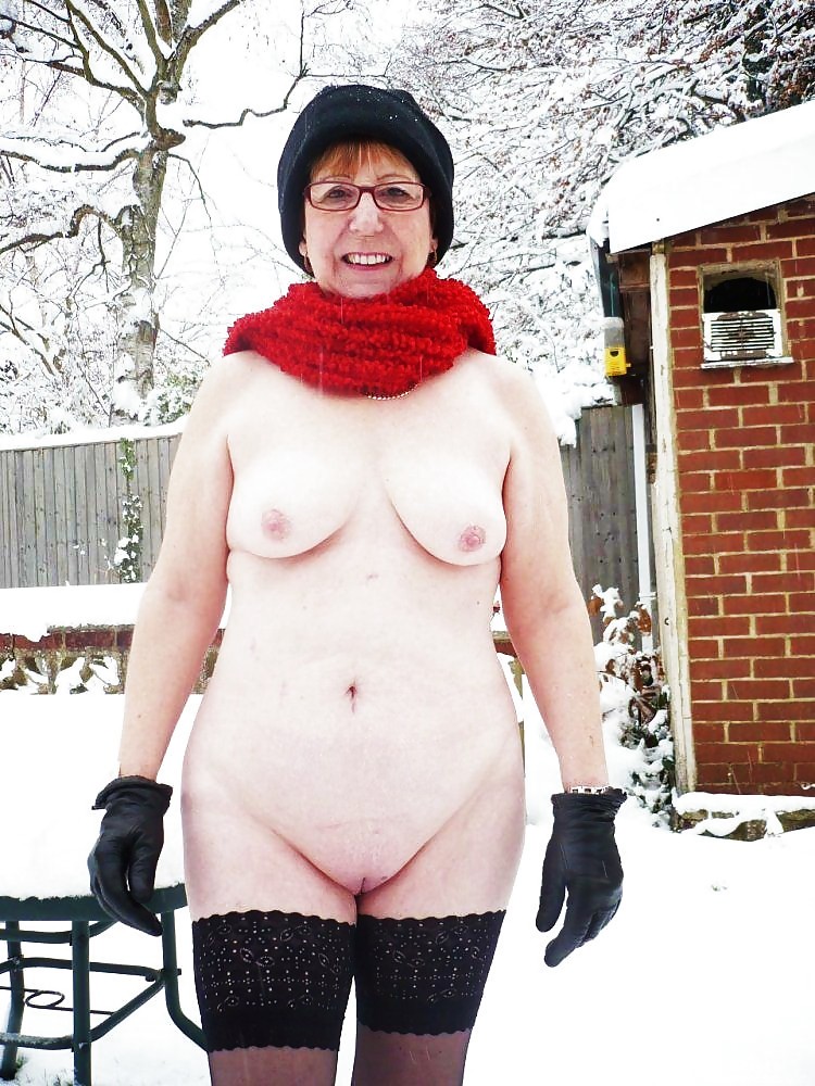 ¡Abuelita galán!
 #25502520