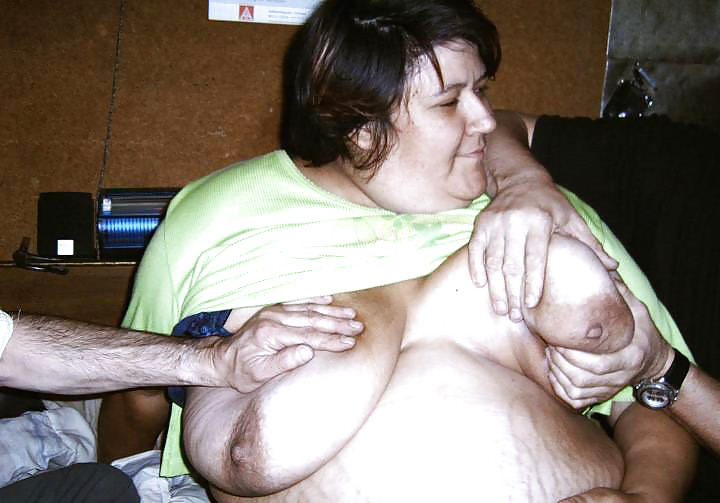 ¡Abuelita galán!
 #25502537