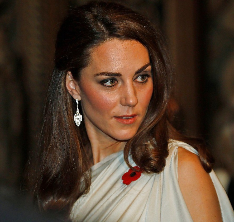 Kate middleton
 #22940484