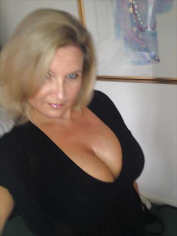 MILFS and boobs from POF #23226541