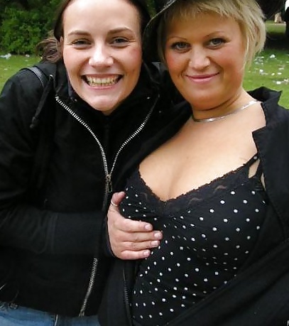 デンマークの十代の女性たち-205-206-カーニバルで触られた乳房のヌード 
 #29609125