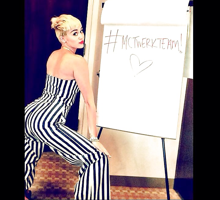 Miley Cyrus HOT #23138927