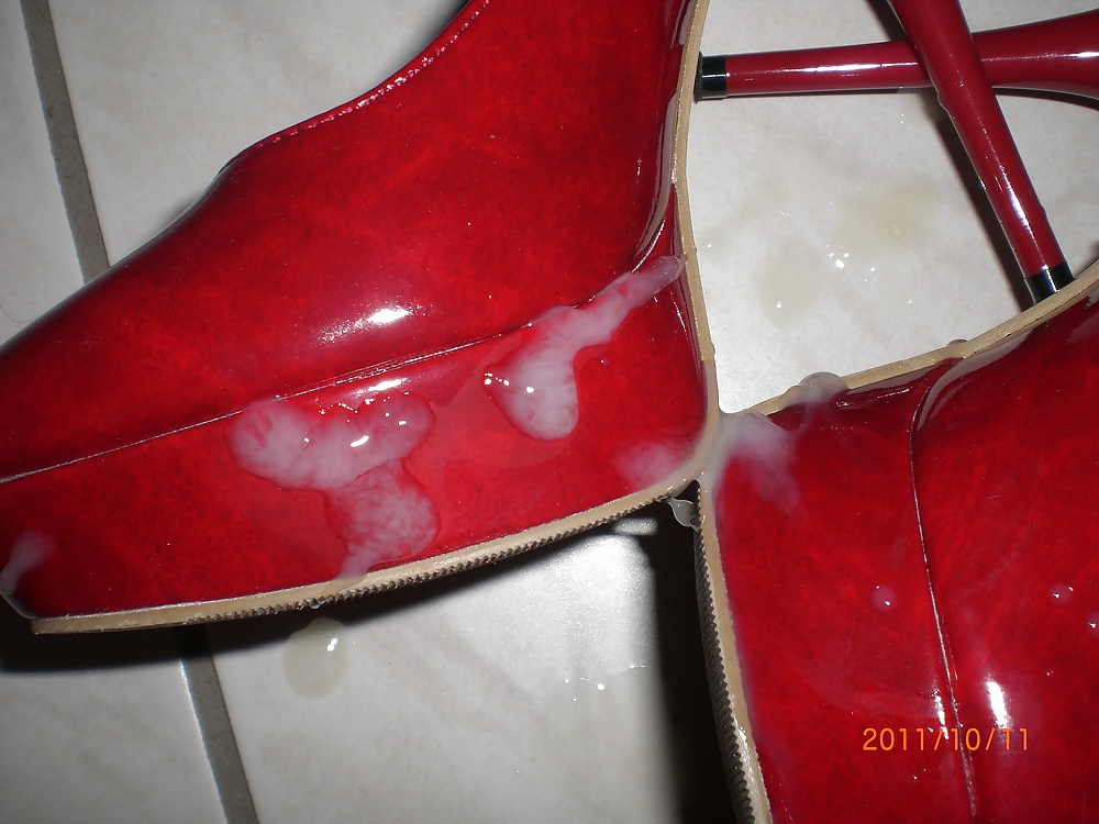 Cumshot over her red High Heels #29713269