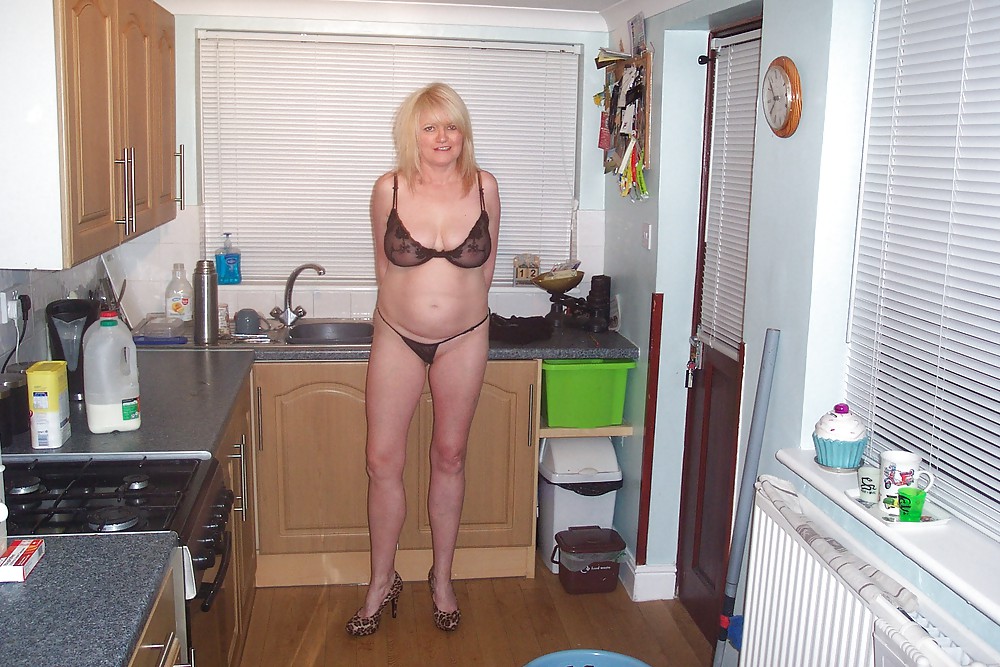 UK Amateur Slut Milf Samantha 25 #33893199