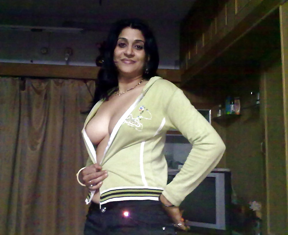 インドの尻軽女たち 10
 #36393307