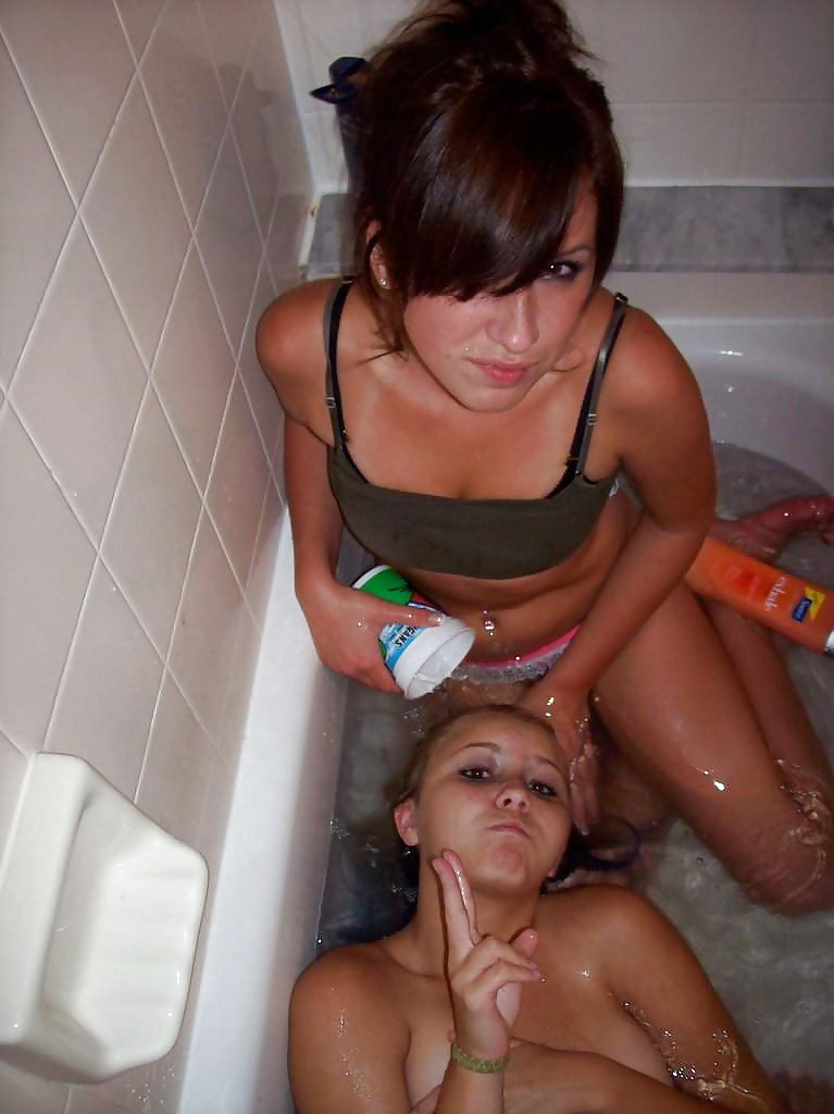 Jóvenes calientes
 #28538622