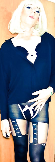 Mordiscos y chucherías
 #36659380