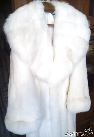 Super white fox fur coats #31444078