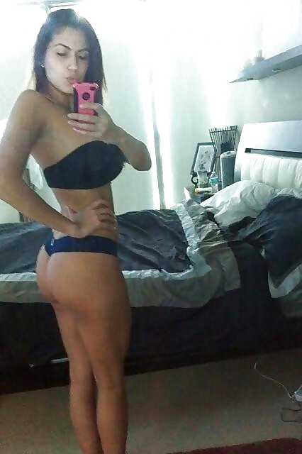 De jolies femmes en string 09
 #33833929