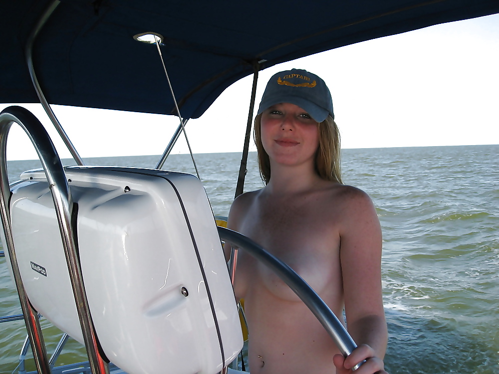 Barcos poder con las niñas -4-
 #34357696