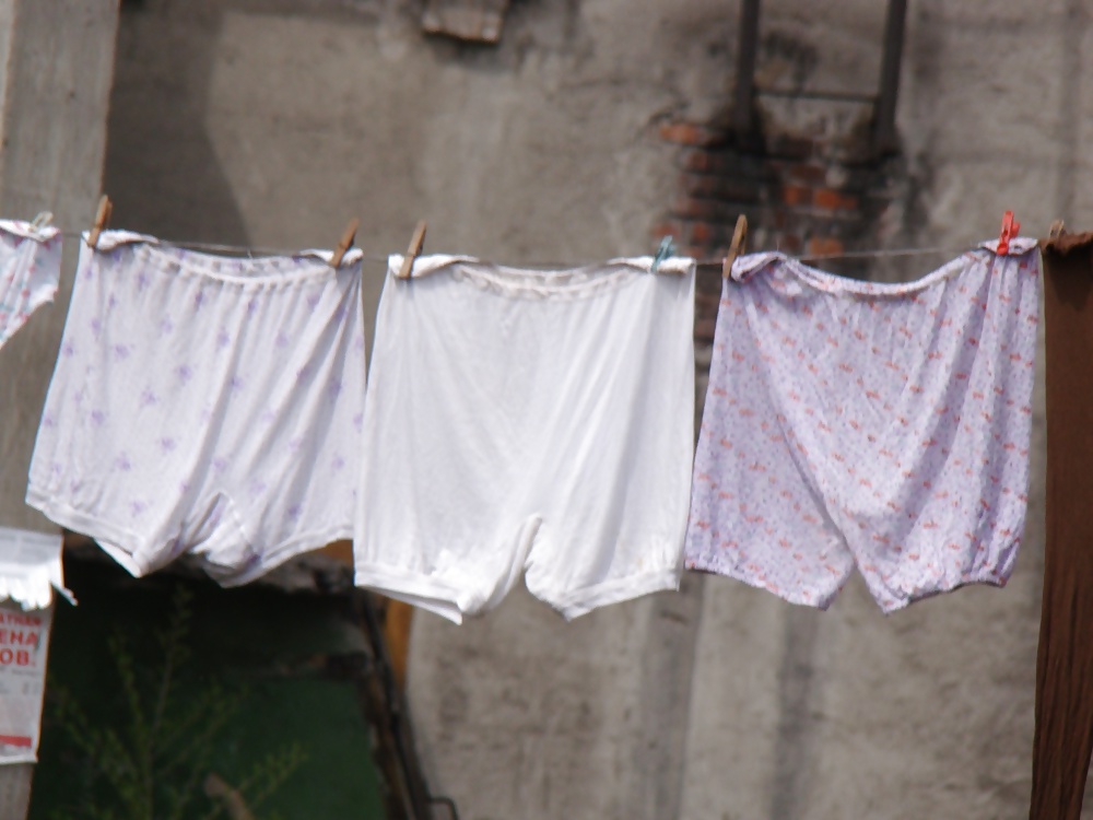 Knickers and panties on a clothesline! Amateur! #33703567