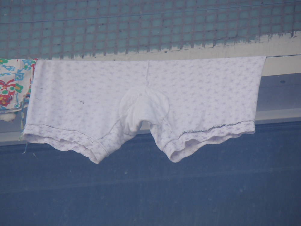 Knickers and panties on a clothesline! Amateur! #33703588