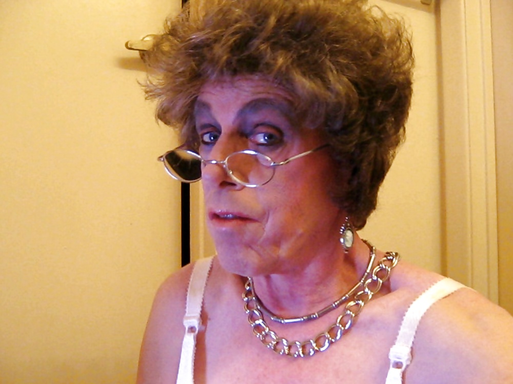 JOANNE SLAM - NASTY BRUNETTE GRANNY TRANNY #27057163