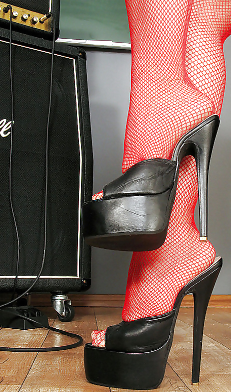 Strümpfe, High Heels Und Füße 2 #27966411