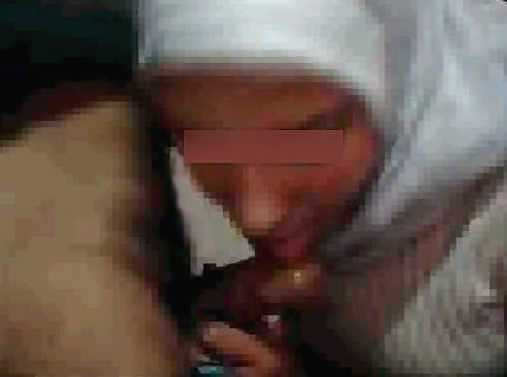 Hijab arab webcam in office wears egypt or turkish jilbab
 #36234308