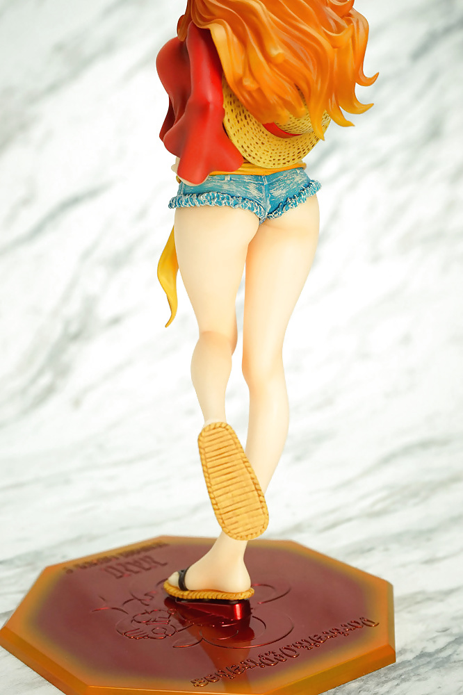 One Piece Figures (Nico Robin, Nami, Boa Hancock) #27704285