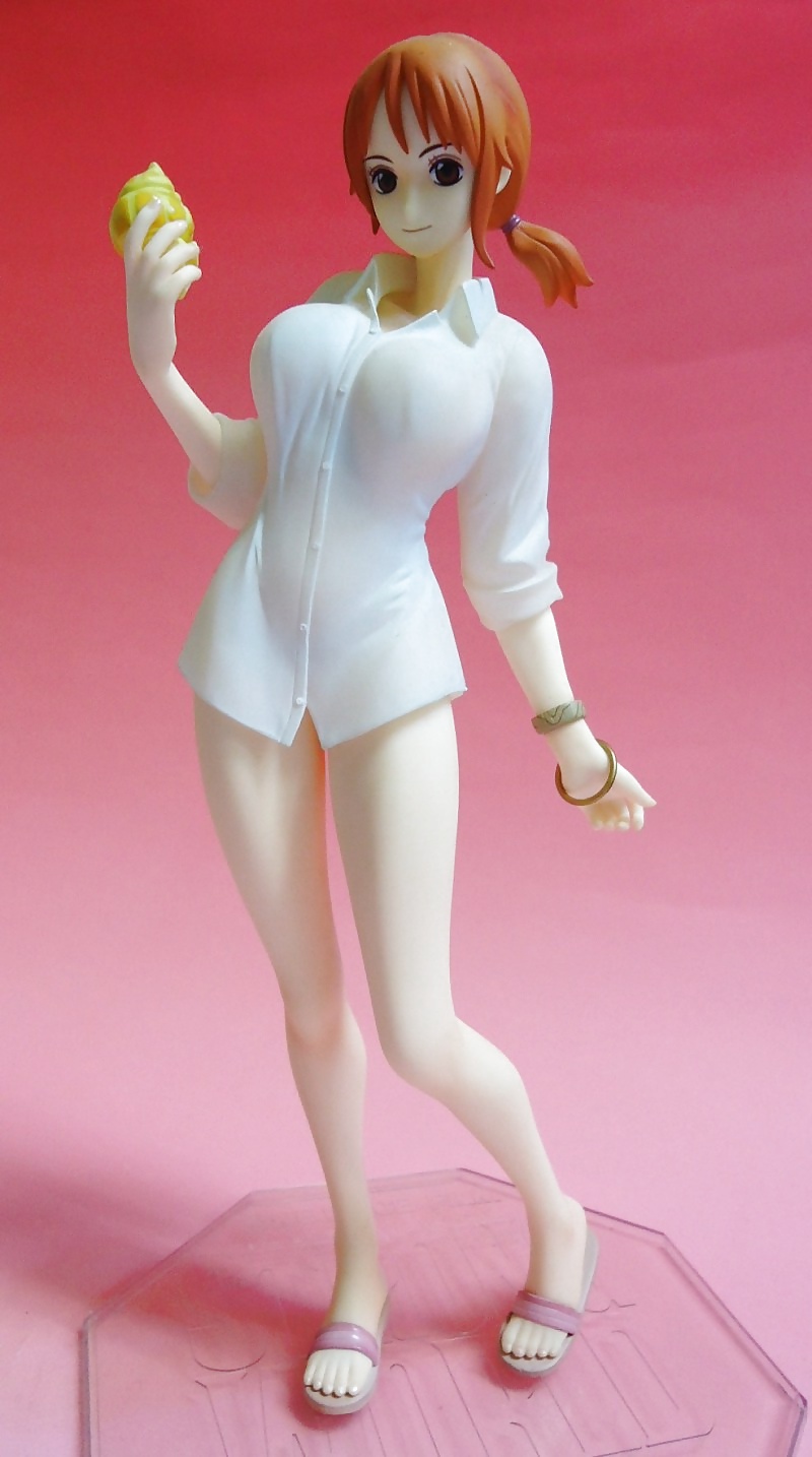 One Piece Figures (Nico Robin, Nami, Boa Hancock) #27704713