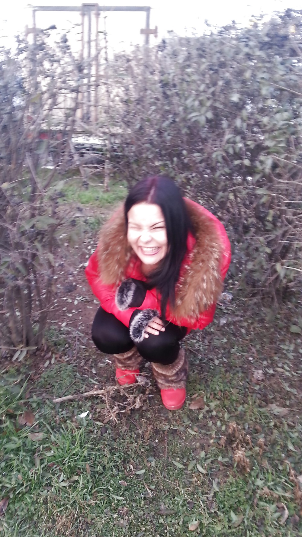 Out side :p ur curios?
 #25839312