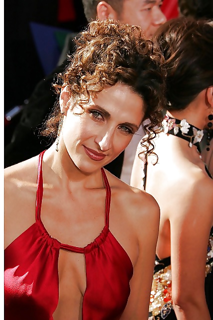 Melina kanakaredes
 #40386672