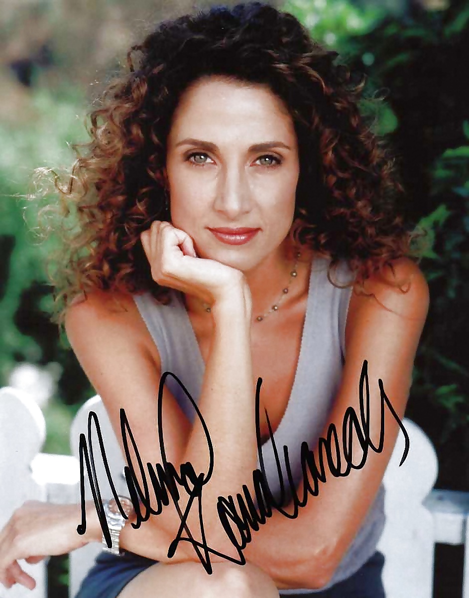 Melina kanakaredes
 #40386959