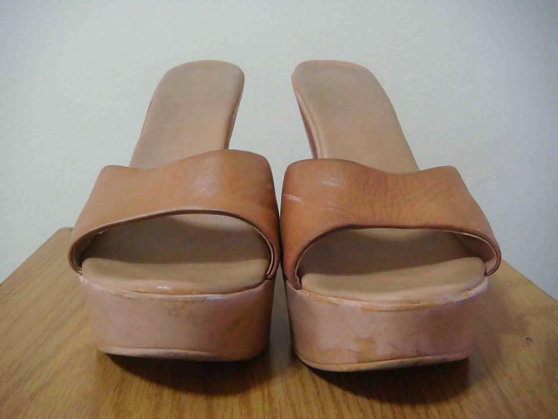 Clog Heel Pizzare. #39408185